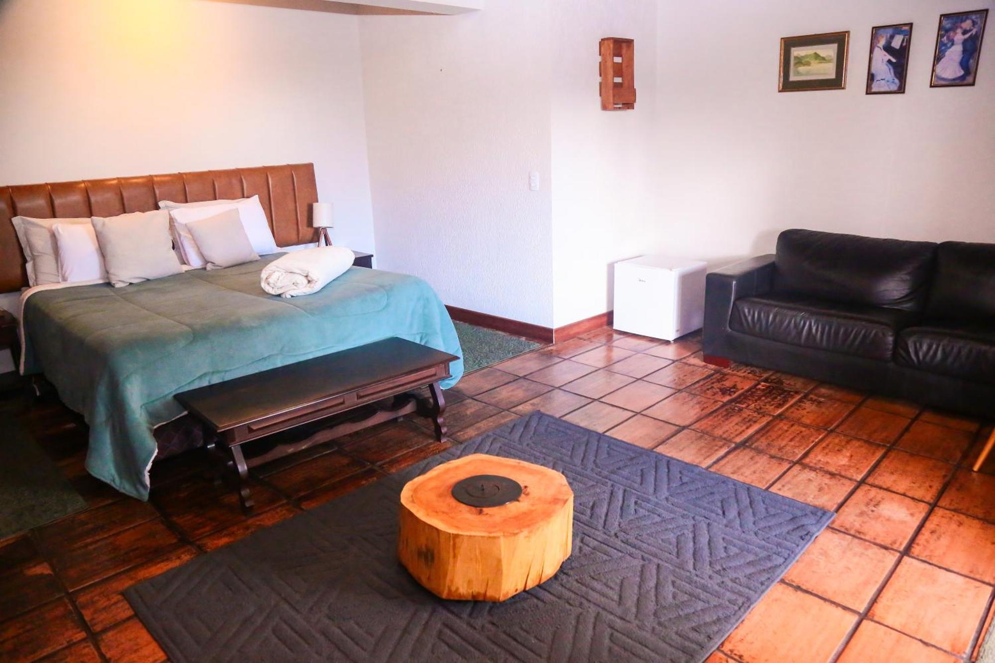 Hotel Iturri *